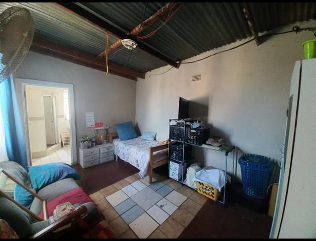 5 BEDROOM HOUSE FOR SALE IN PRIMROSE